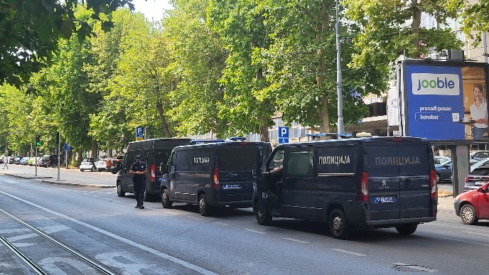 Policajci saučesnici režima
